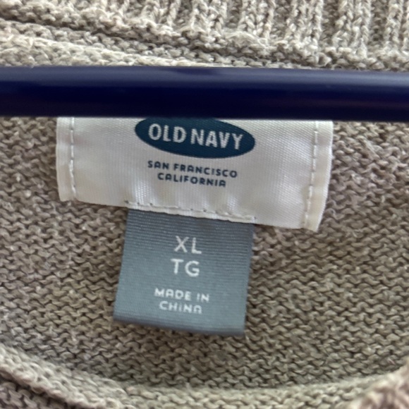 🎃 Old Navy Off-the-Shoulder Light Gray Sweater - Picture 2 of 7